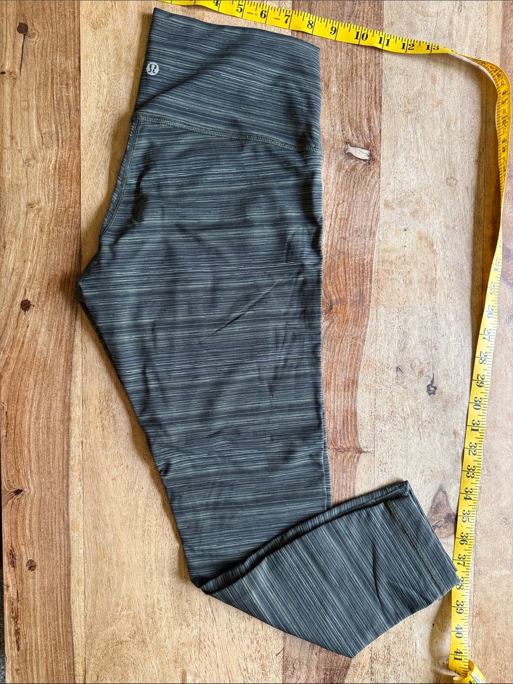 lululemon wonder under size 10 Olive Green Striped High-Rise Leggings